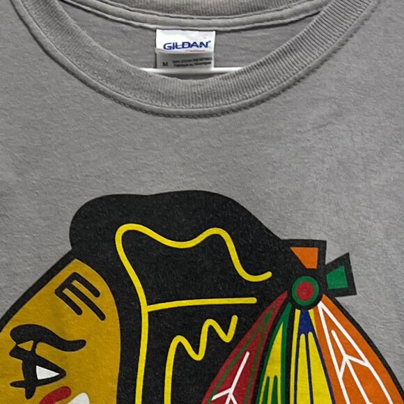 1075 NHL Chicago Blackhawks Cotton Short Sleeve Tee - Picture 2 of 2